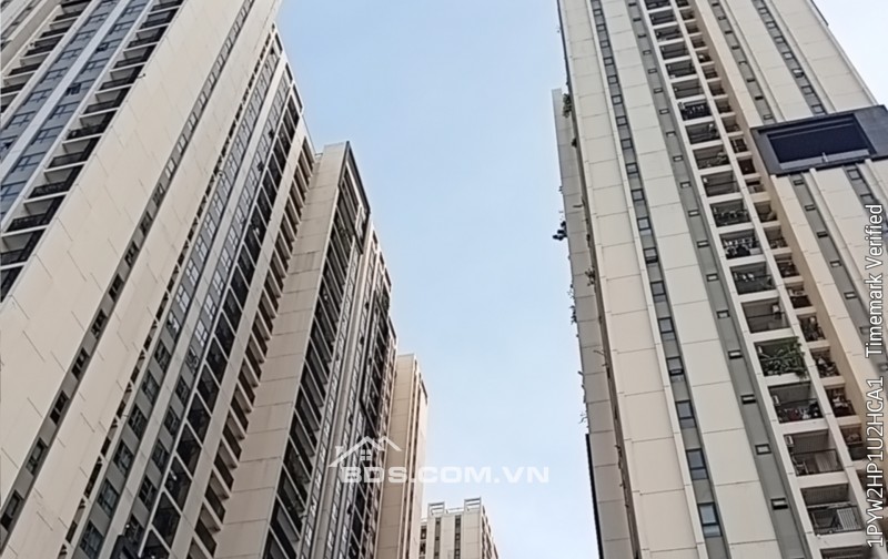 Bán căn hộ 78m² Hado Centrosa Garden, Quận 10, sổ hồng sẵn, chỉ 13 tỷ.